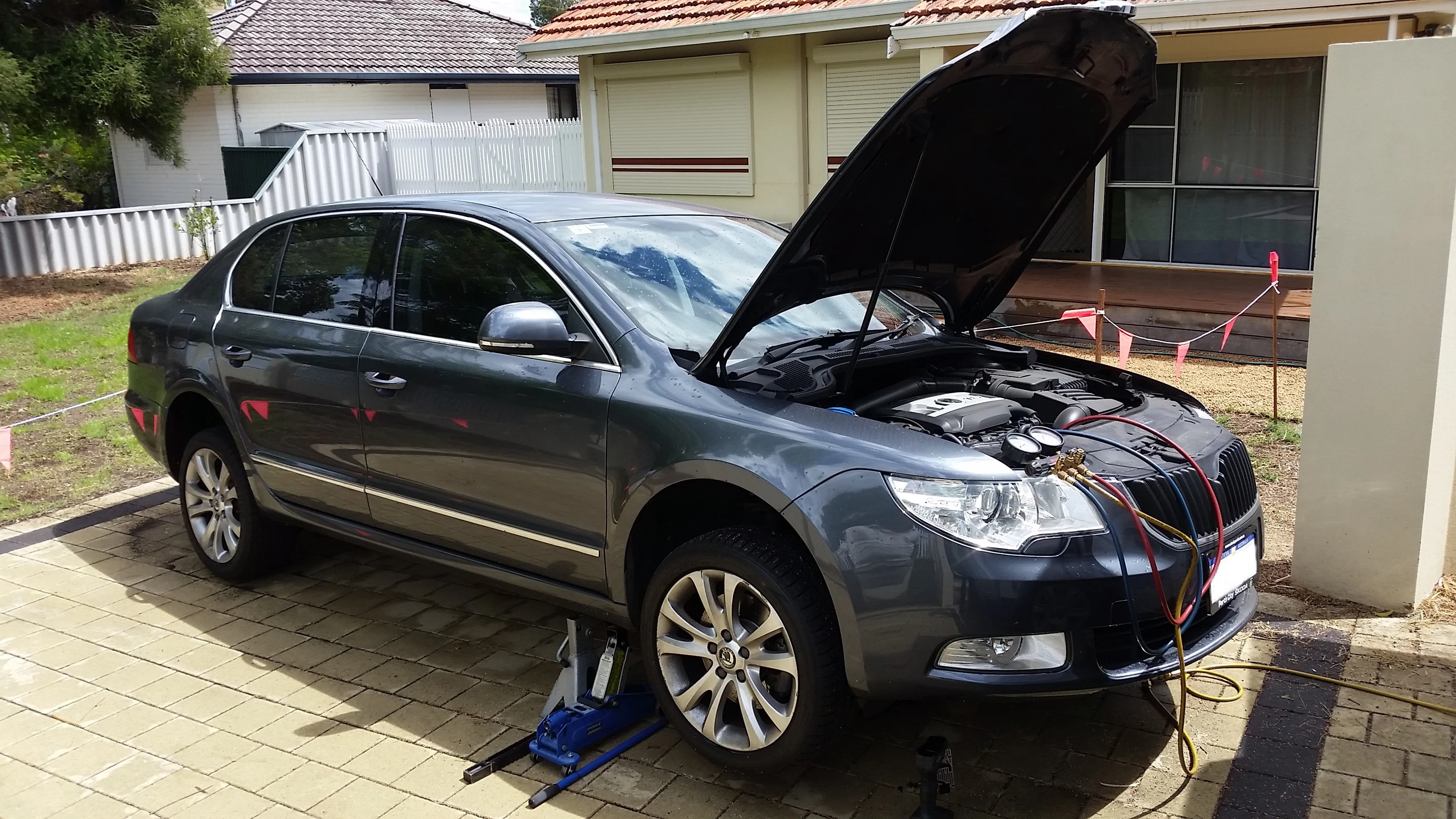 Skoda Superb A/C Compressor Control Valve Repair | atmechanical | Perth